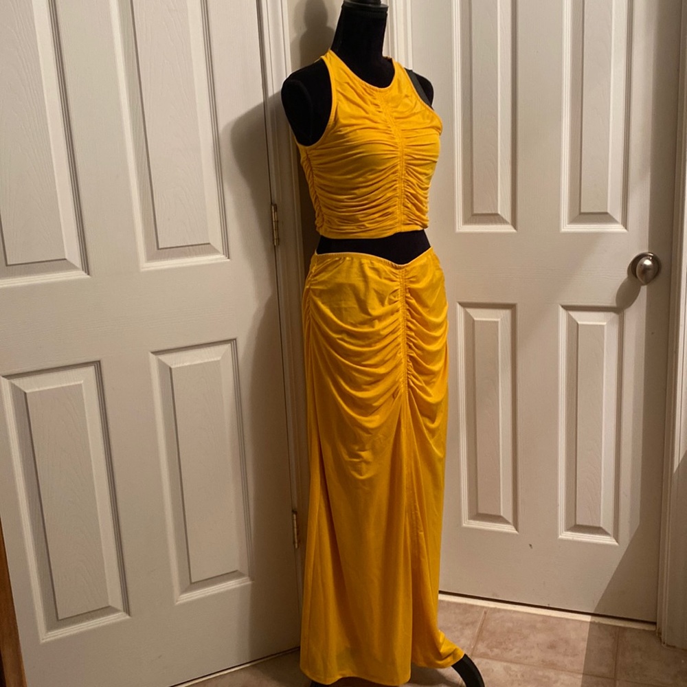 House of Harlow 1962 two piece sun yellow vacation maxi dress!!!